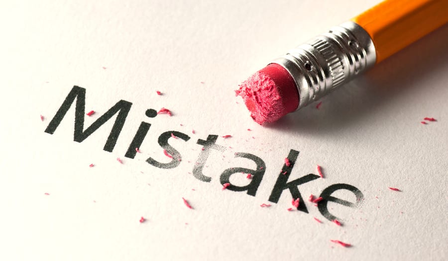 5 Common Mistakes in Employee Recognition Programs 5 Common mistakes organizations make with their employee recognition programs and how to avoid them